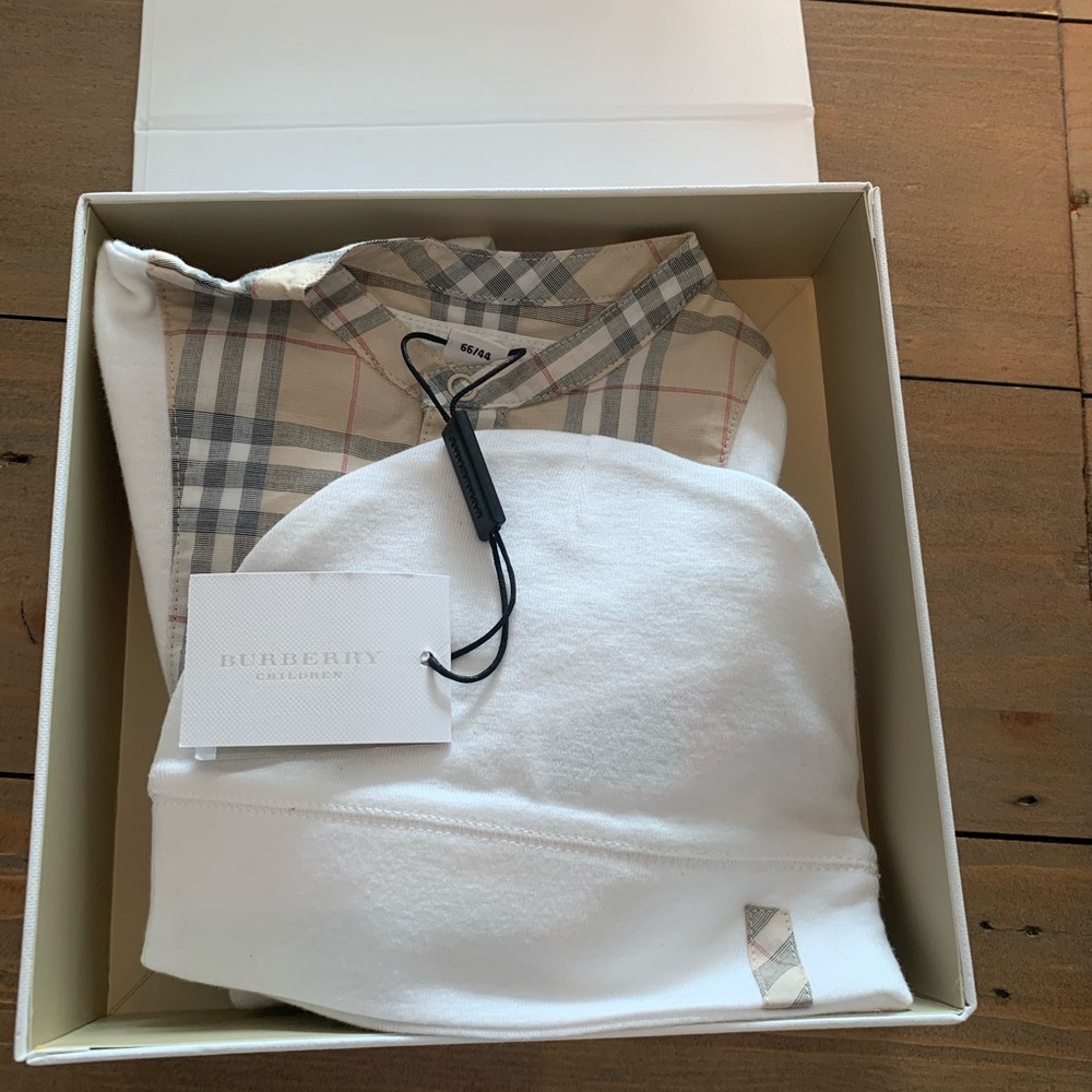Burberry Baby Gift Set